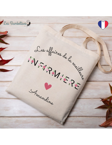 tote-bag-personnalise-infirmiere-lettres-fleuries-Cadeau-infirmière-pas-cher