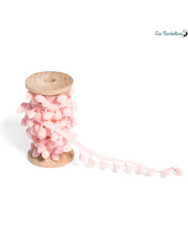 ruban-avec-pompons-rose-pastel-1-5cm-x-2-m